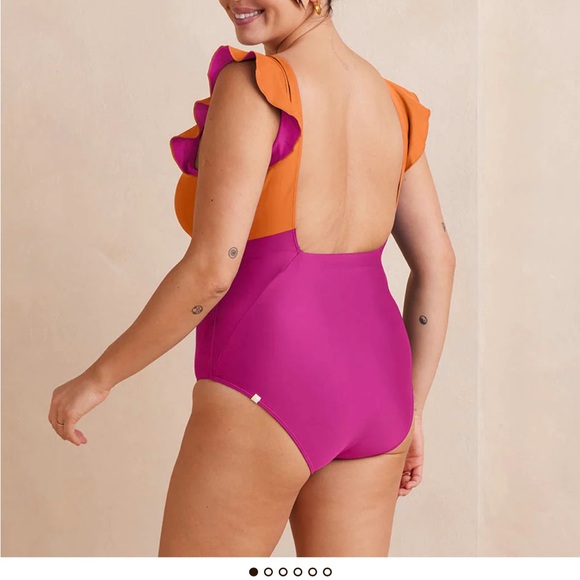 Summersault ruffle backflip long torso - Picture 3 of 12